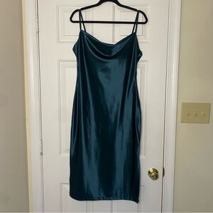 xxxiticat women’s L dark green midi silk dress